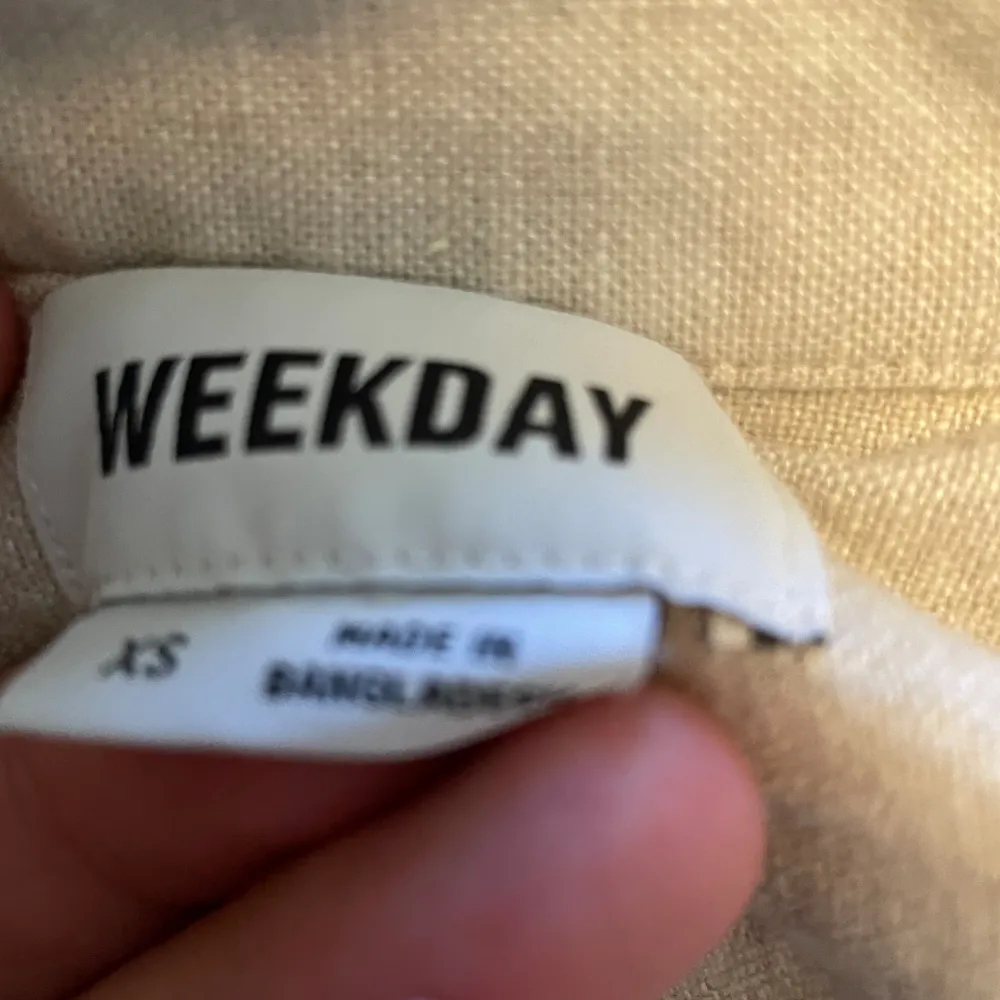 Storlek XS men passar på en 175 lång person för är köpt på Men avdelningen. Skick 10/10.. Paidat.