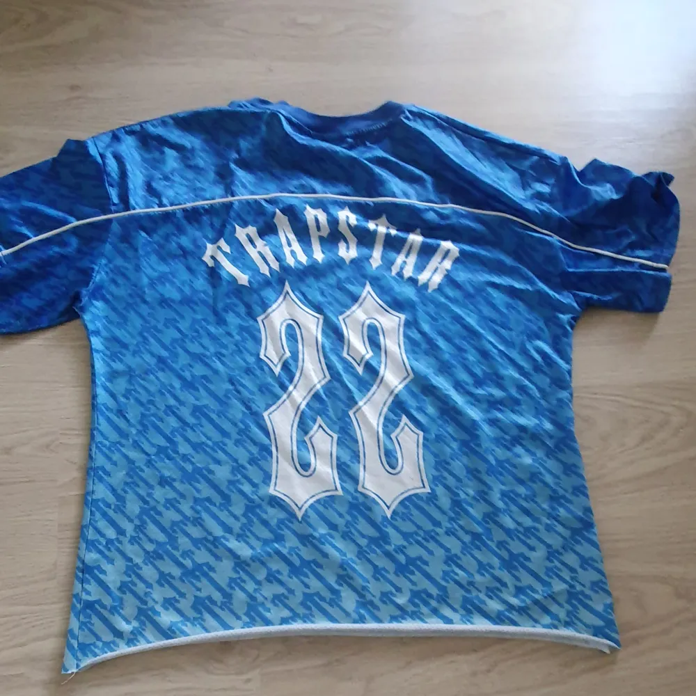 I andvänt skick, storlek, trapstarjersey.. T-shirts.