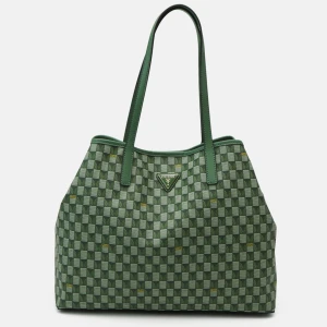 Söker!  - Hör av mig ifall du vill sälja denna väska till mig i färgen grön, brun eller röd. 