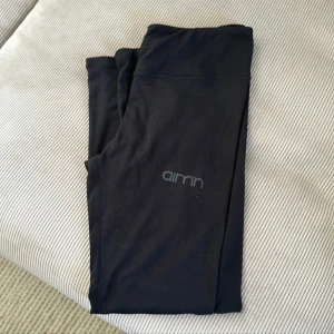 Aim’n underställ - Byxor från AIM’N i underställs material, alltså inte träningstights.