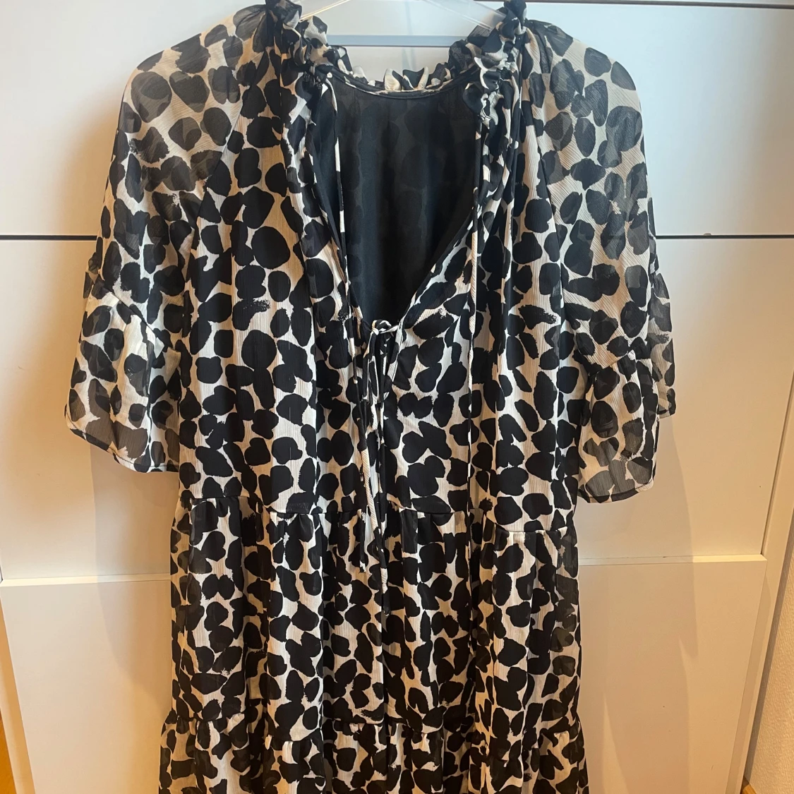 Mönstrad klänning - 90