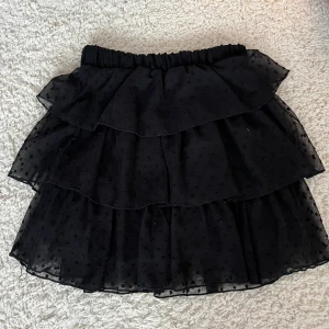 Volangkjol - Jättesöt volangkjol från shein i storlek XS.❤️ Mycket bra skick!