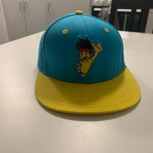 Tomu & Yumi keps - Tomu & Yumi keps nästan som ny. Köpt för 3 veckor sedan.