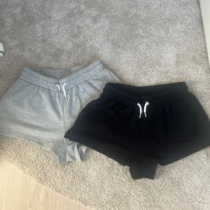 Shorts - 2 par shorts från zalando.