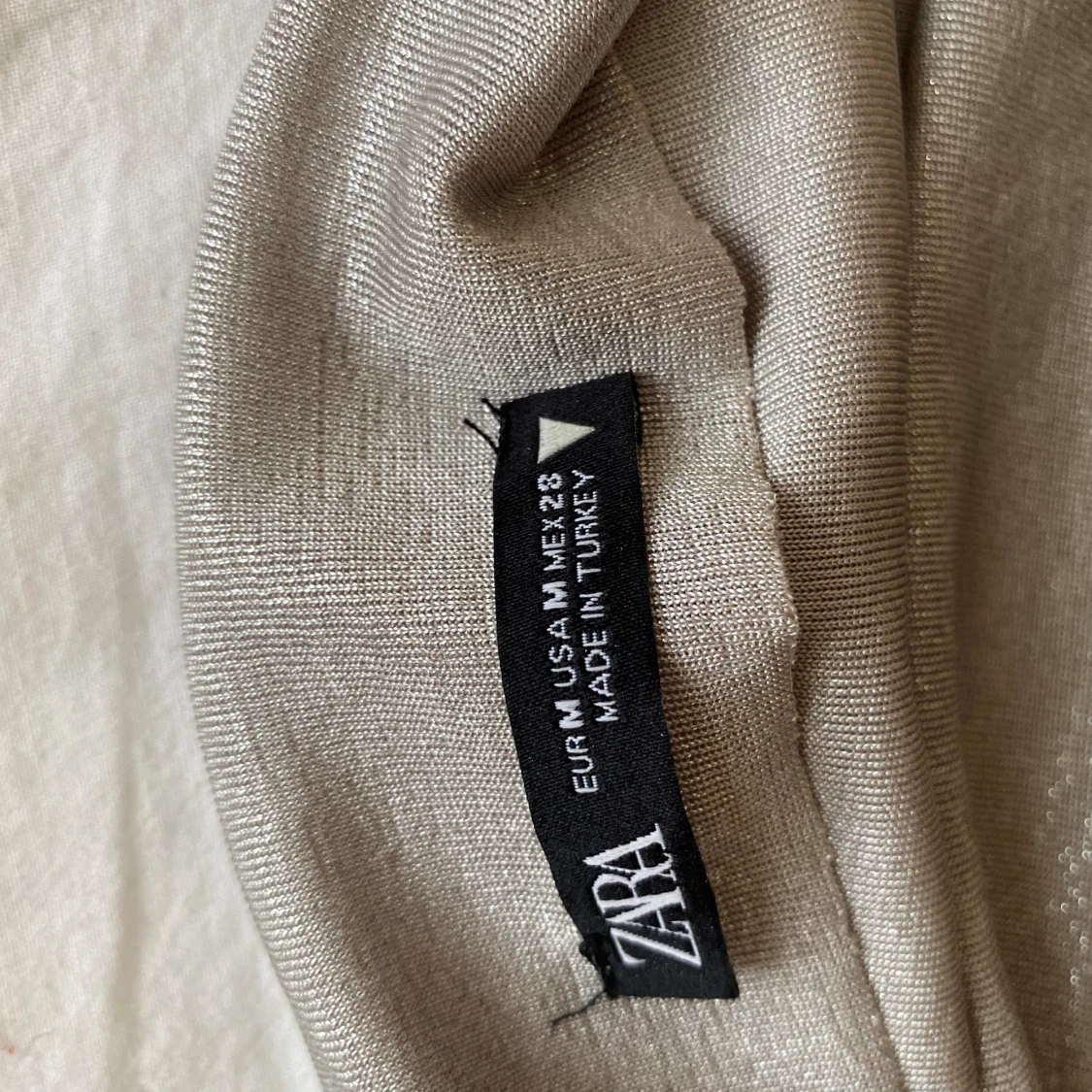 Glittrig tröja  - 92