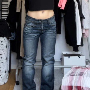 Jeans - Jeans ifrån dolce and gabbana i bra skick 🌸💕midja 40 innerben 72