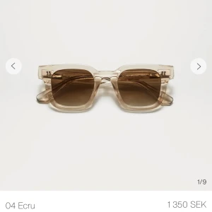 CHIMI 04 - Perfekta solglasögon till sommaren från Chimi i storleken 04 och i färgen Ecru!!💓dessa är enbart använda ett fåtal gånger ( medkommer ask och putsduk)!!