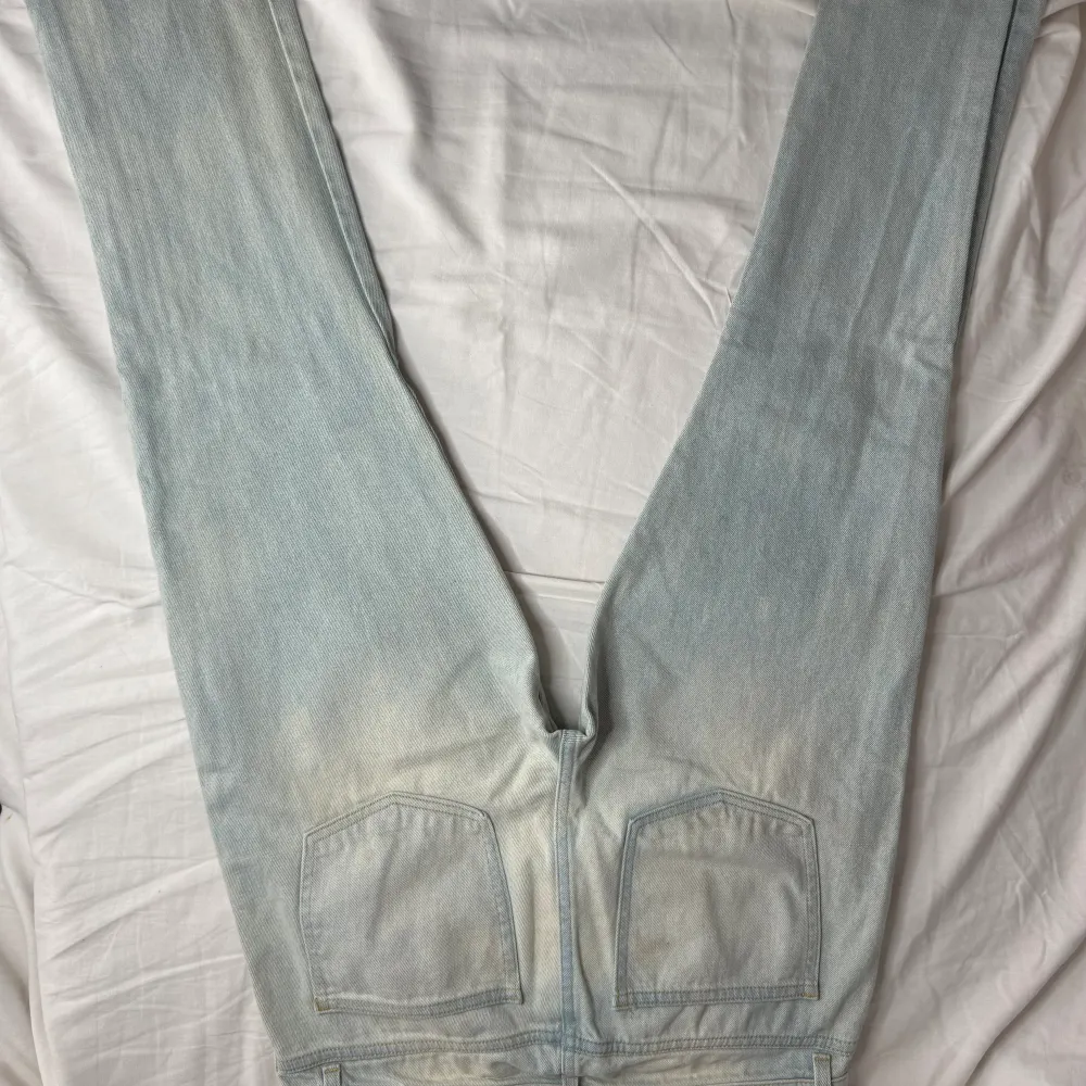 Kan säljas separat också  150kr alla trea byxor . Jeans & Byxor.