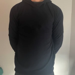 Oscar Jacobson Cashmere Hoodie - Nästan helt oanvänd Cashmere Hoodie! Tveka ej att höra av er🫶