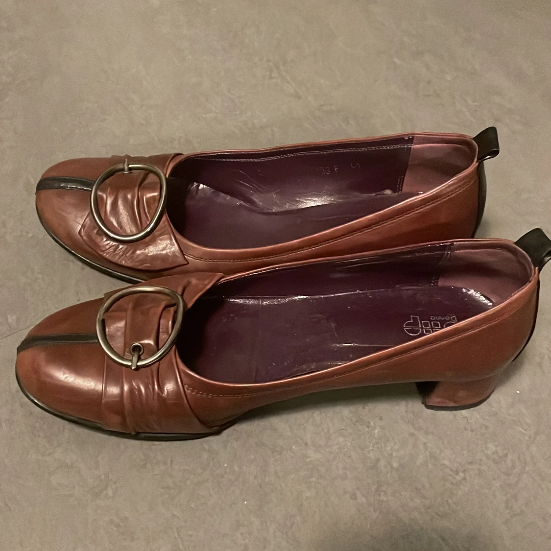 Jättefina klackskor strlk 40