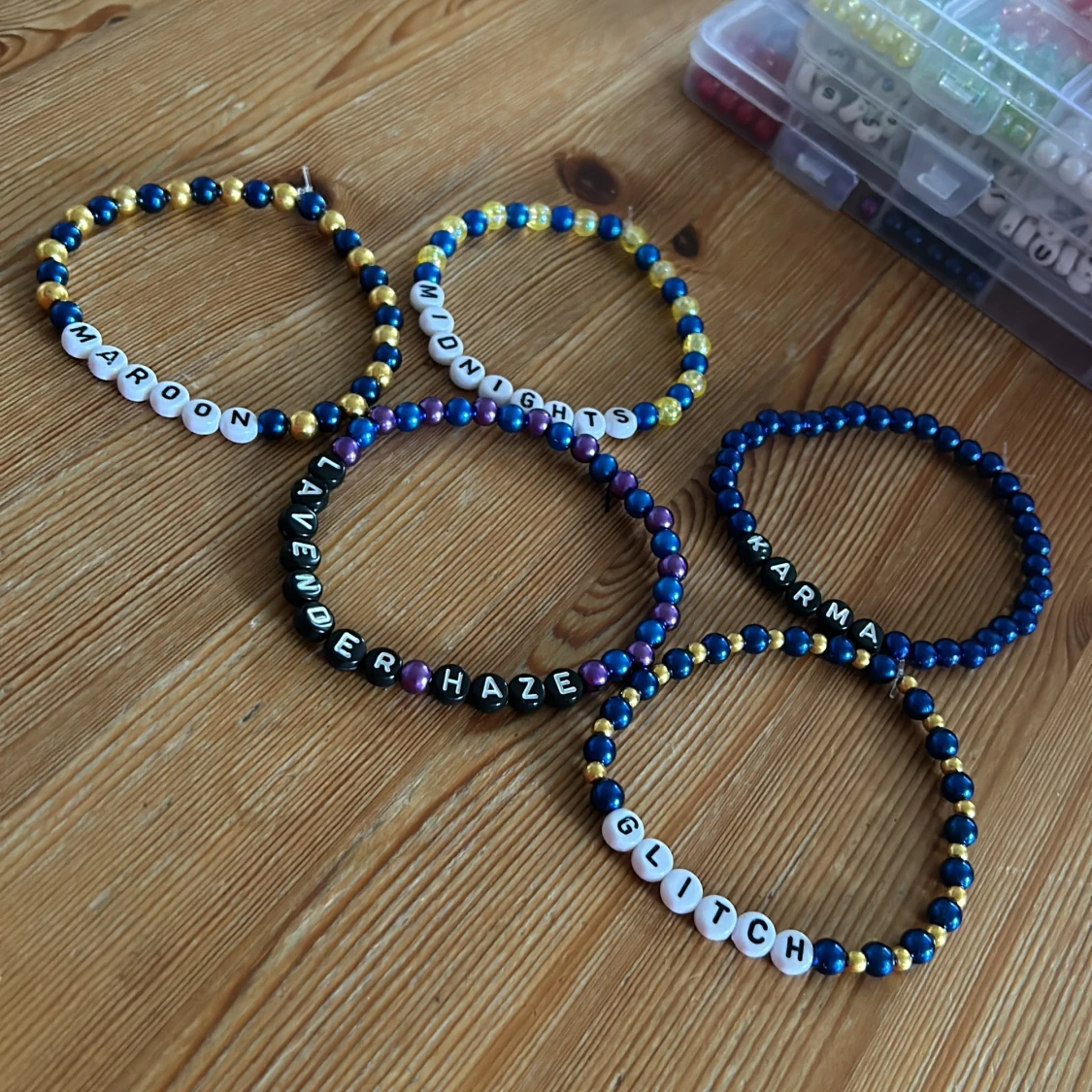 Friendship bracelet - 90