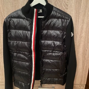 Moncler Cardigan - Skick 9/10 