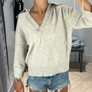 Trekvartsärmad tröja - Säljer denna fina trekvartsärmade tröja då den tyvärr inte kommer till användning längre😇