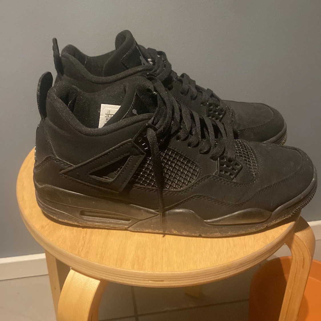 Jordan 4 black cat