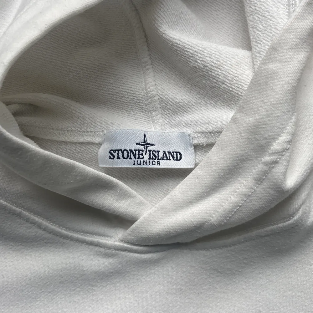 En cool storm island tröja junior för din brorsa, son, kompis etc. För bara 300kr . Hoodies.