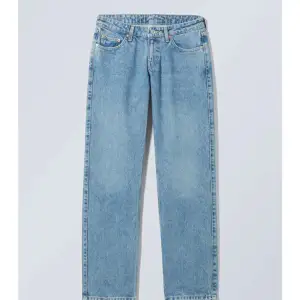 Weekday jeans jag säljer eftersom de är för små för mig, fint skick