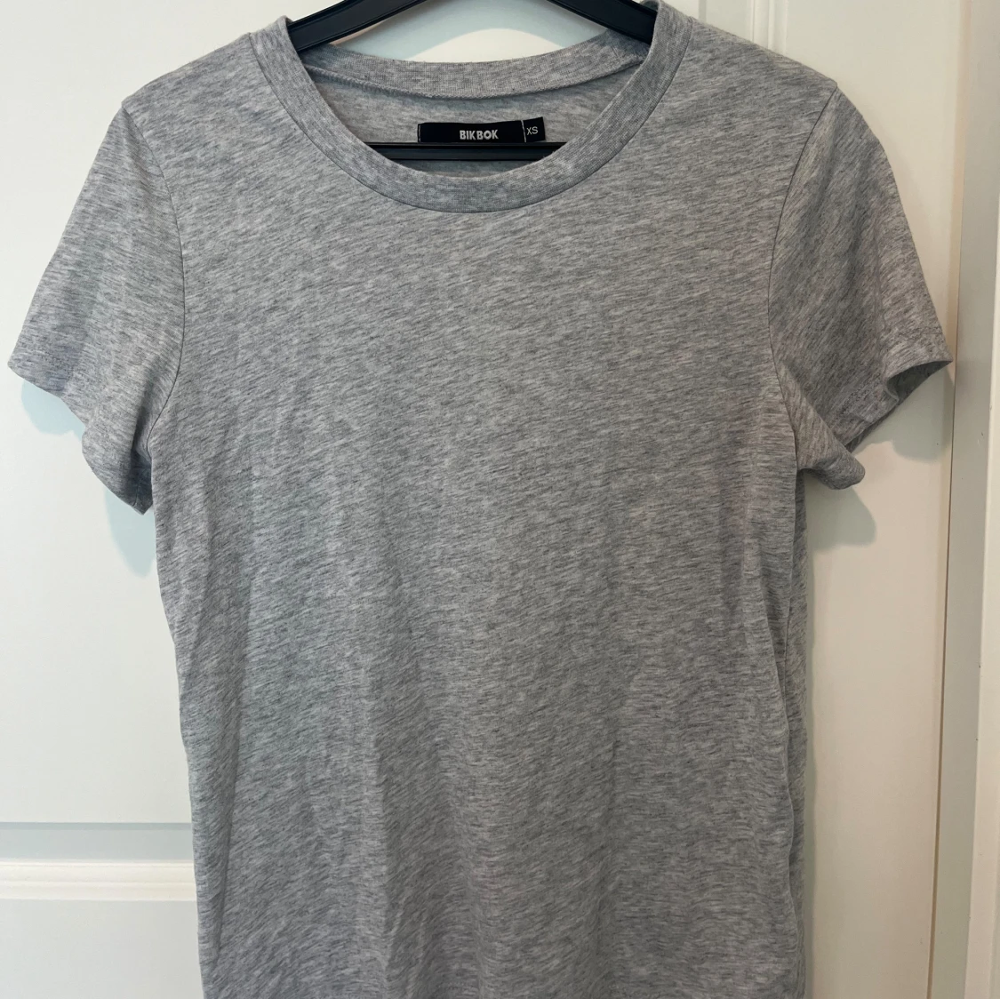 Basic T-shirt - 90