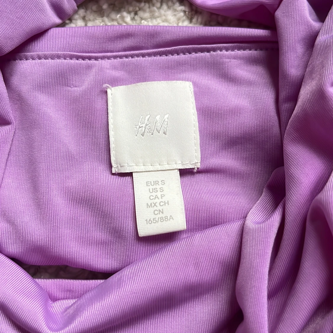 Lila halterneck topp från H&M - 90