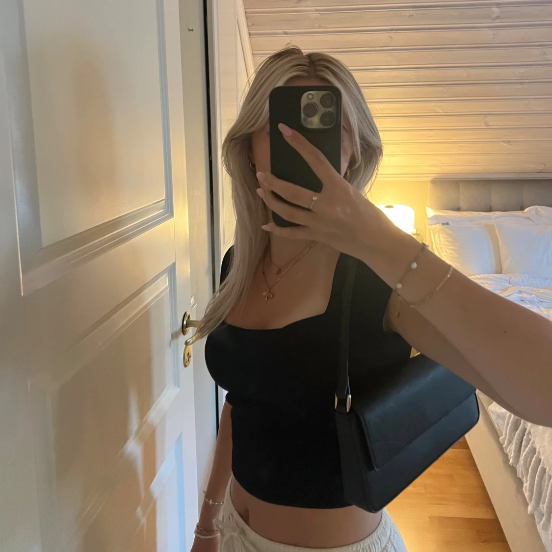 Svart handväska - 90