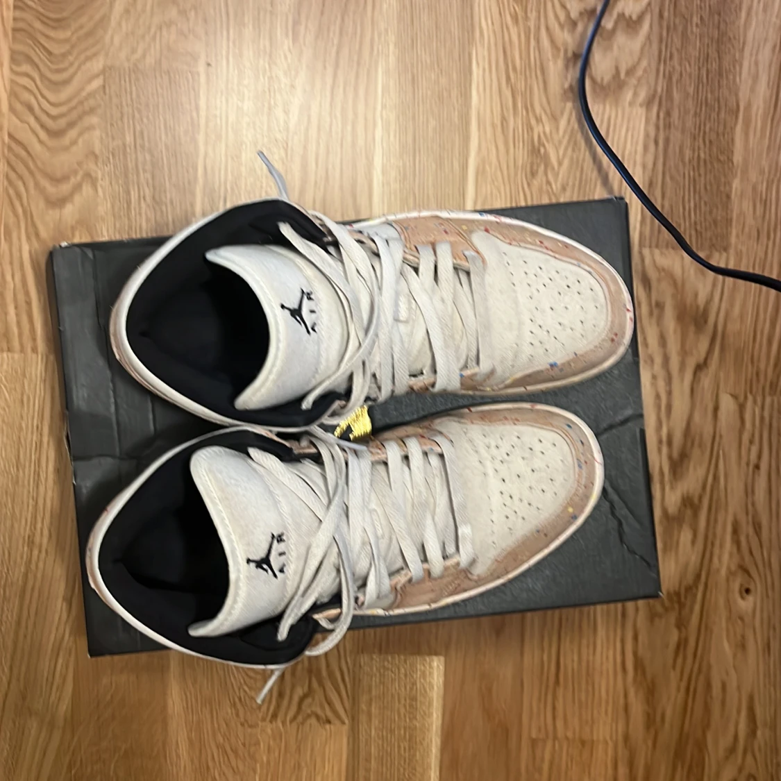 Jordan 1 Mid Brushstroke - 91