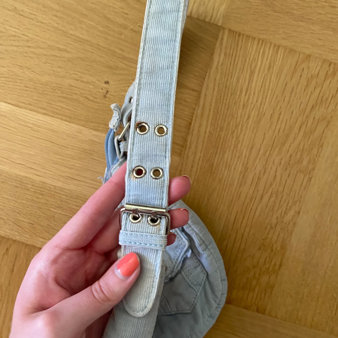 Ljusblå väska i manchestertyg  - 91