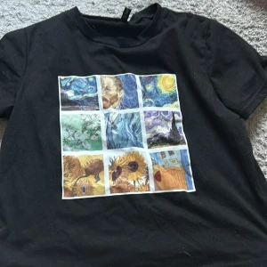 Van Gogh t shirt  - Croppad T shirt med van Gogh motiv. Storlek M 