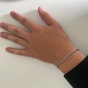 Kedja / länk  - Rostfri✅   Ca 16 cm   Skicka meddelande om du har fler frågor