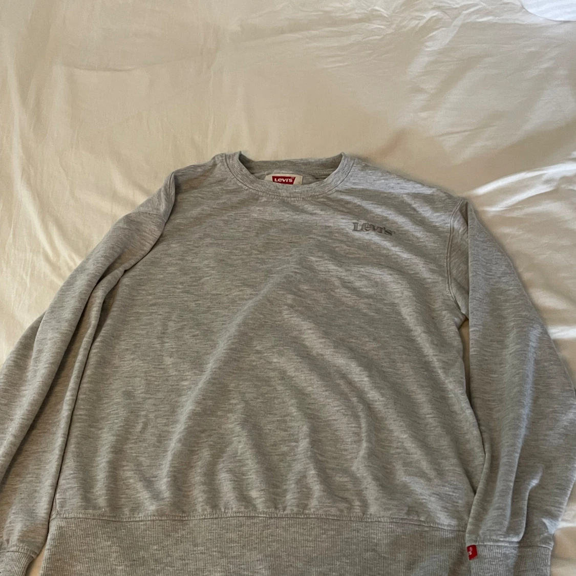 Grå tröja från Levi's