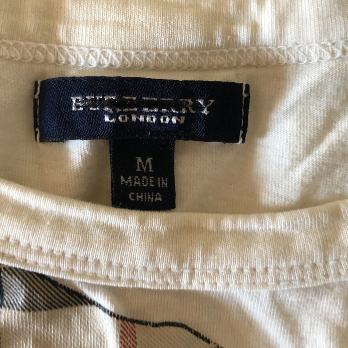 Jättesöt topp burberry london - 90