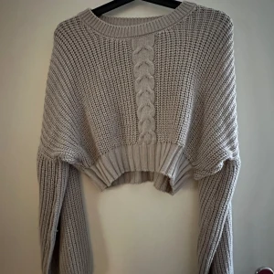 Tröja - Jättefin och skön, något croppad