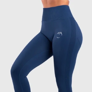 Träningstights blå - Jätte bekväma fina träningtights i blå.  Storlek M.  Säljer då jag har så många tights.  Nypris är 599 kr.