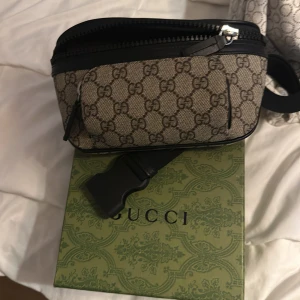 Gucci midjeväska - helt ny