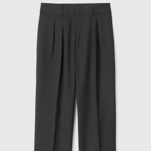 Stock lm Kostymbyxor - Assnygga kostymbyxor från Stock lm Studio! | Modellen heter Carrie tapered trousers | Bra skick men en söm på insidan längst ner har gått upp men är mycket enkelt att fixa (Skicka pm) | Storlek 42 | 🤝🤝🤝