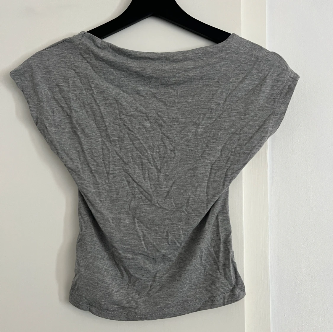 Topp med öppen rygg  - 90