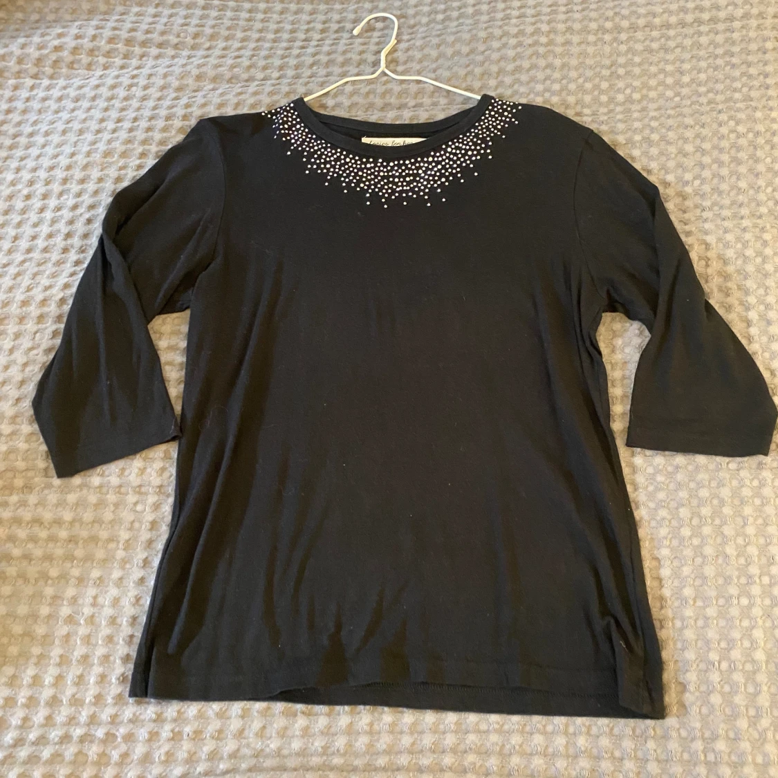 Trekvart T-shirt med coola silver detaljer - 91
