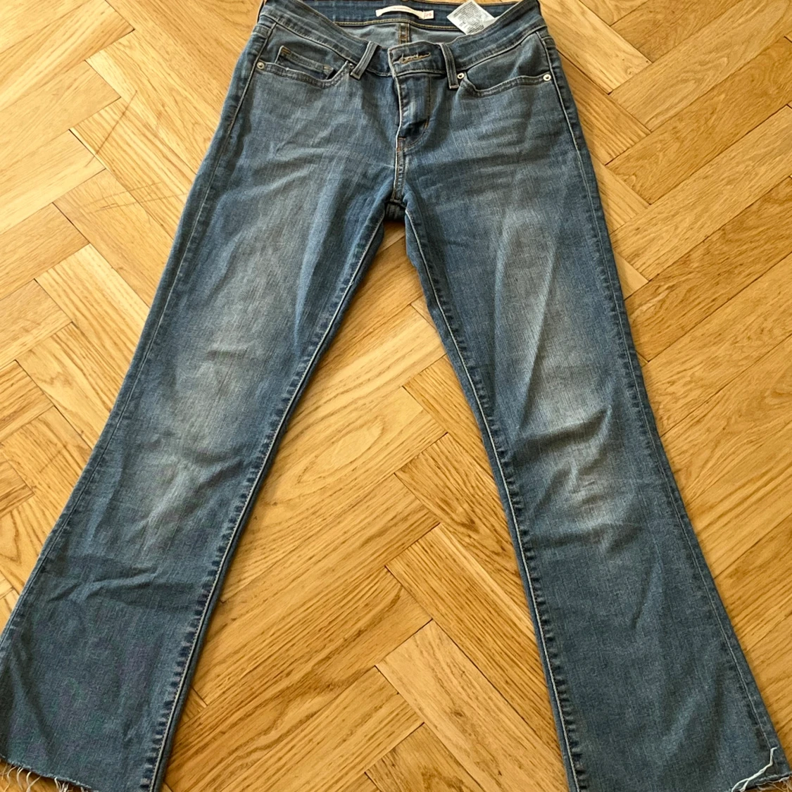 Blå bootcut Levis
