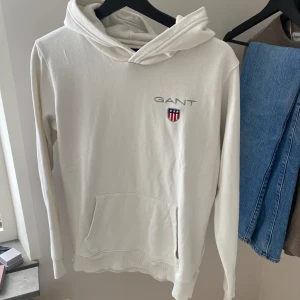 Hoddie  - Gant hoddie från kidsbrandstore 