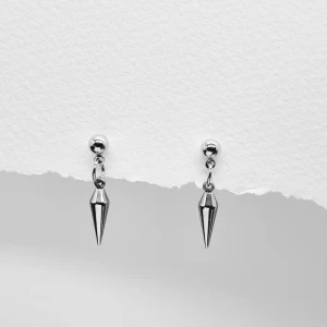 Handgjorda örhängen  - Handgjorda örhängen●Följ :@ekjewelryofficial🤲 ● 💎Material- 100% rostfritt stål ●Örhängeskrokar -rostfritt stål. Nickel fri. Längd -3cm. Vattentåliga, ändrar inte färgen! Köp för 1st-50kr eller 80kr/paret