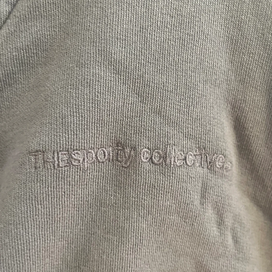 Croppad V-ringad Sweatshirt  - 91