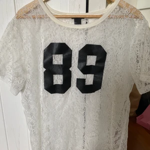 Tröja  - Ville sälja min älskade tröja. L