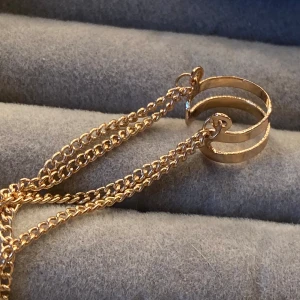 Ear cuff - Snygg oanvänd