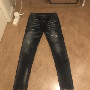 Dsquared - Passar 30-31 bra skick pris är diskuterbart tar imot byten 
