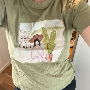 Nakd t-shirt  - Söt Topp som är använd fåtal gånger 