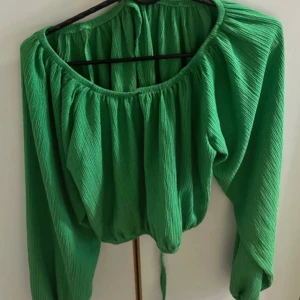 Grön tröja - Aldrig använt 