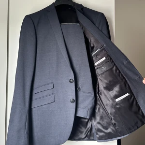 Kostym Tiger 46 - Nyskick!   Storlek 46 - Small