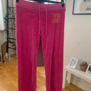 Juicy couture byxor storlek Small - Helt nya Vintage Juicy couture byxor.