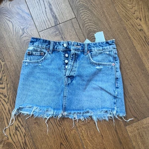 Jeanskjol zara  - Mycket bra skick! 