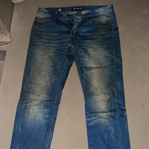 Jeans - Jeans i bra skick storlek w32 l32 hör av dig vid frågor 