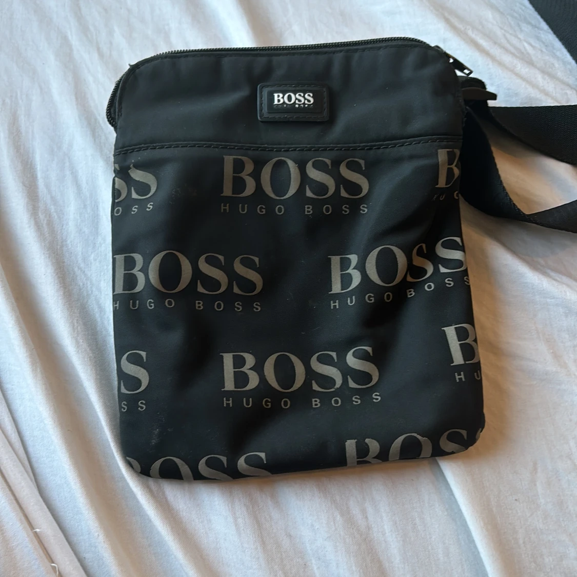 Hugo boss väska limiterad