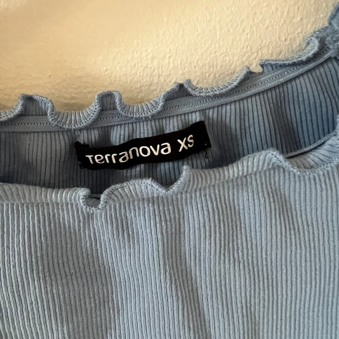 Off the shoulder top - 90